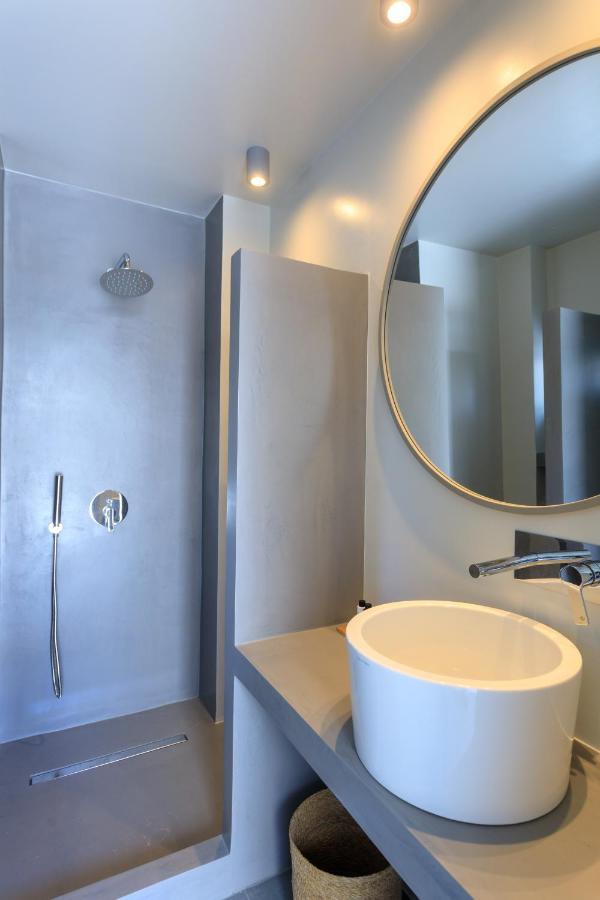 Iliades Luxury Boutique Suites Batsi  Luaran gambar