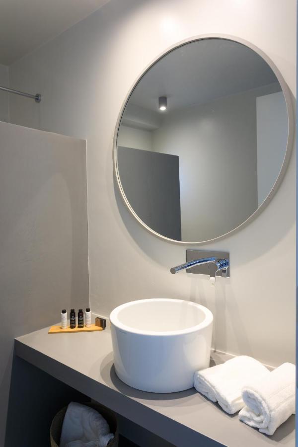Iliades Luxury Boutique Suites Batsi  Luaran gambar