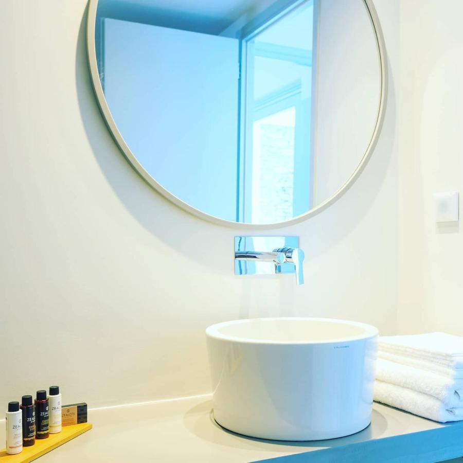 Iliades Luxury Boutique Suites Batsi  Luaran gambar